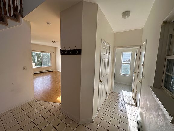 4th image of 4550 Blossom Hill Trl