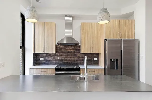 Rented by Reavis | media 6