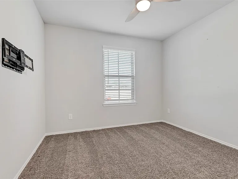 16891 Pink Wintergreen Dr — Photo 3