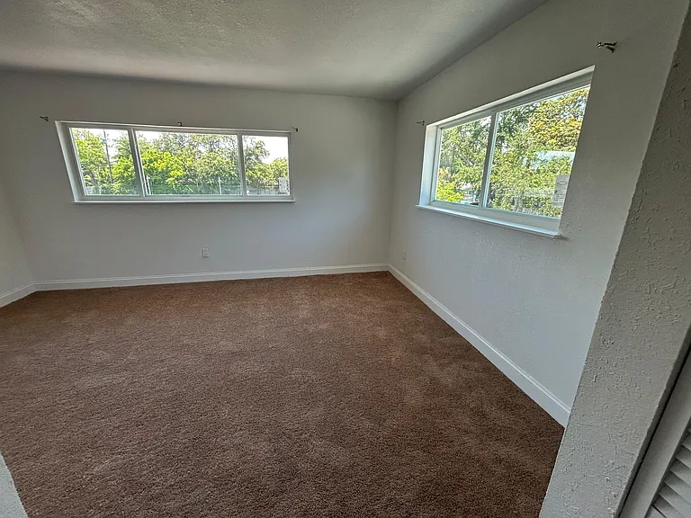 1450 NE 151st St #101 — Photo 13