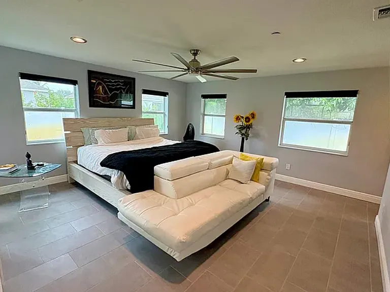 2450 SW Cameo Blvd — Photo 8