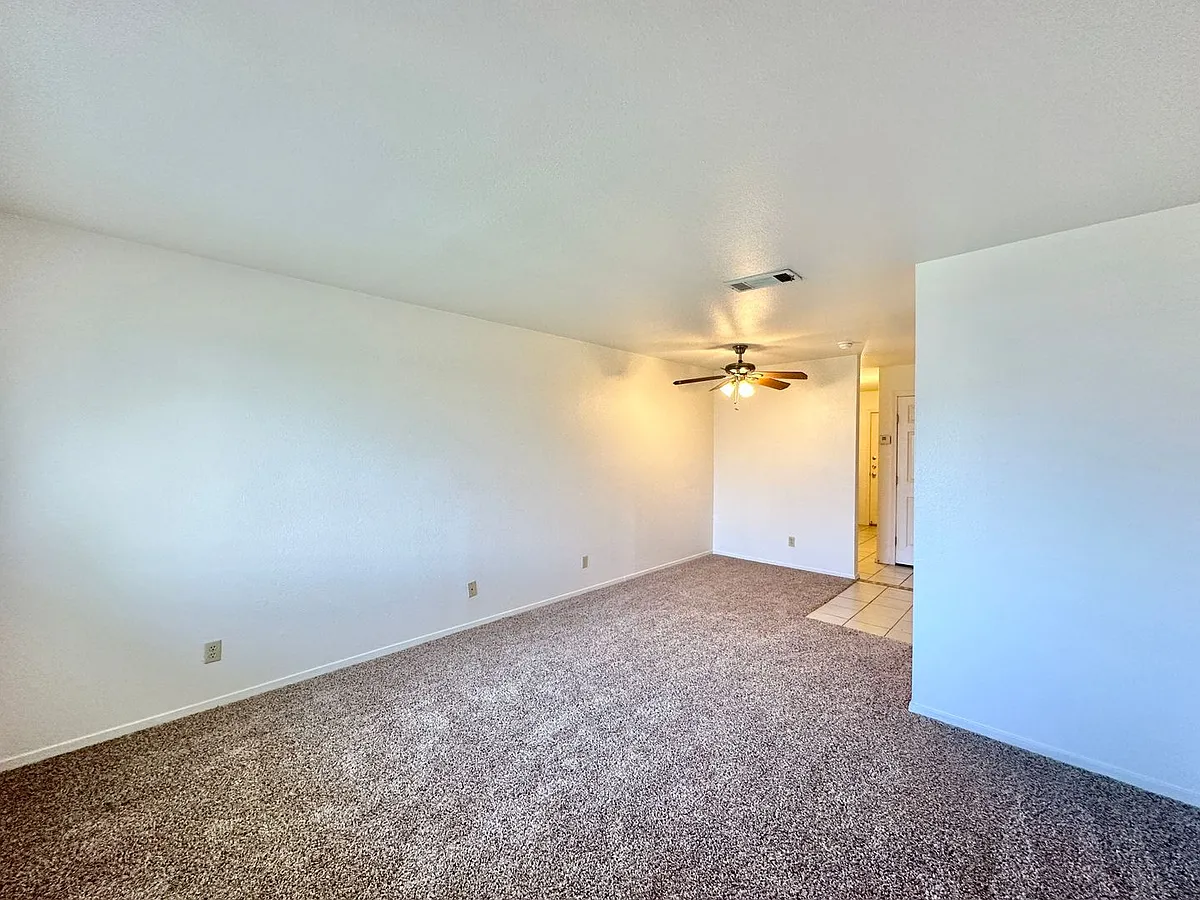 Building Photo - 1308 Quail Cir