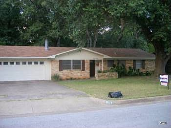 1st image of 2128 Woodhaven Dr