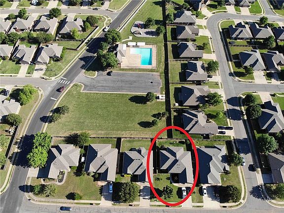 2nd image of 1816 Sagewood Dr