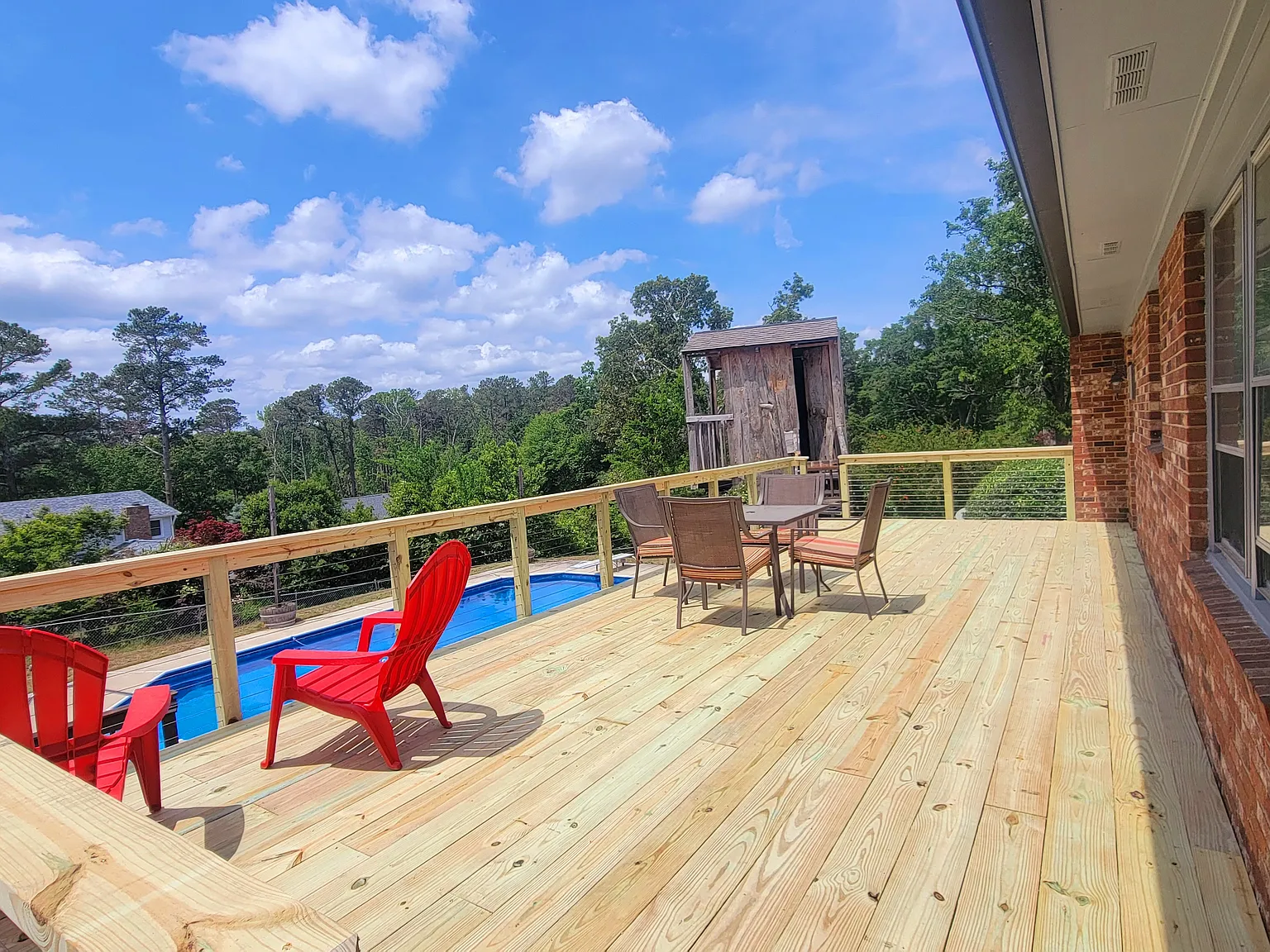 4 bed, 2.5 bath, 2190 sqft, $4,000 — Photo 1