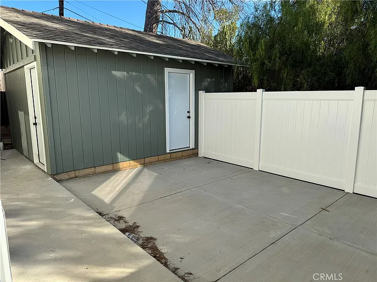 1336 Calle Tulipan #B — Photo 13