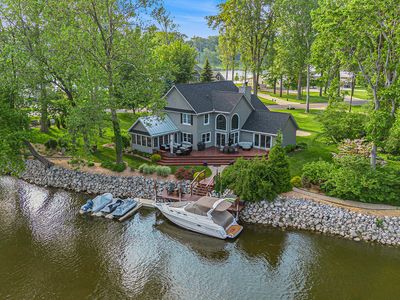 1415 Blackhawk Trl, Benton Harbor, MI, 49022