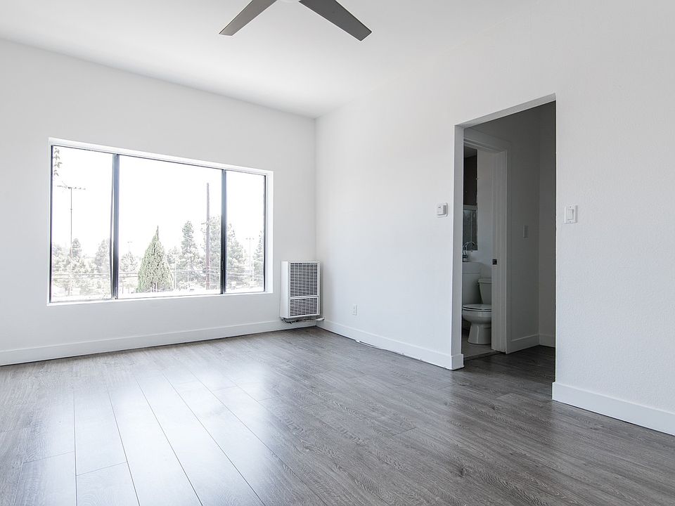 1st image of 932 Irolo St #8968b7e63