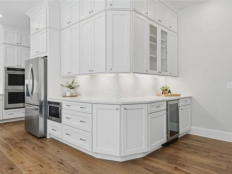 401 Oakleigh Ave — Photo 13