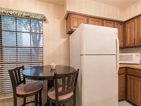 5th image of 333 Melrose Dr APT 18D