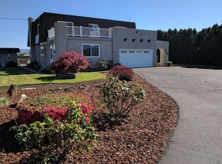 3080 Corey Rd, Central Point, OR 97502