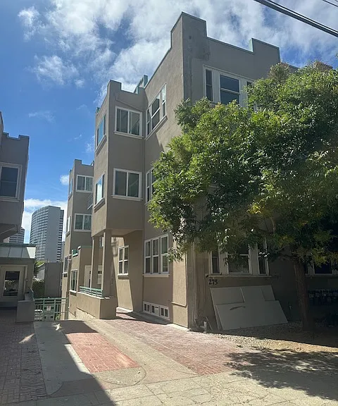 275 Park View Ter #7 — Photo 1