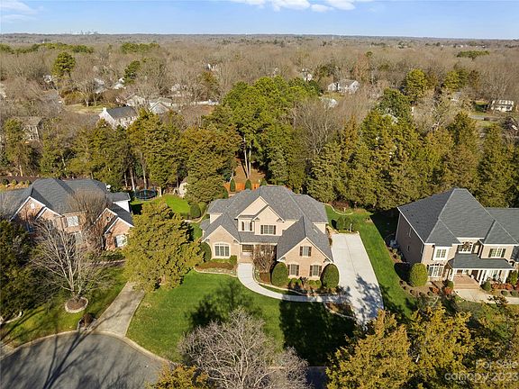 5th image of 1709 Rosebank Ln