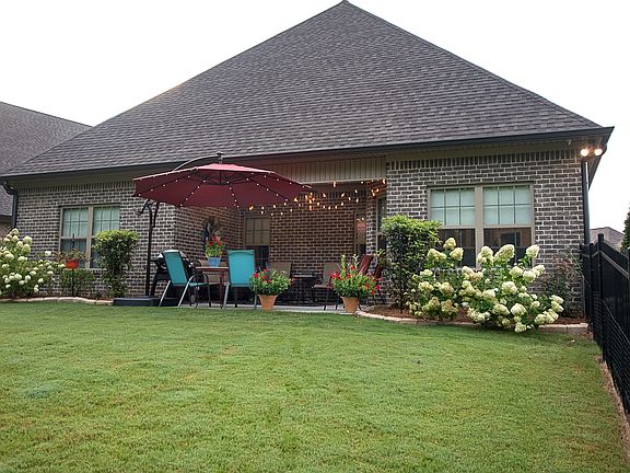 3rd image of 117 Willowbrook Dr SE