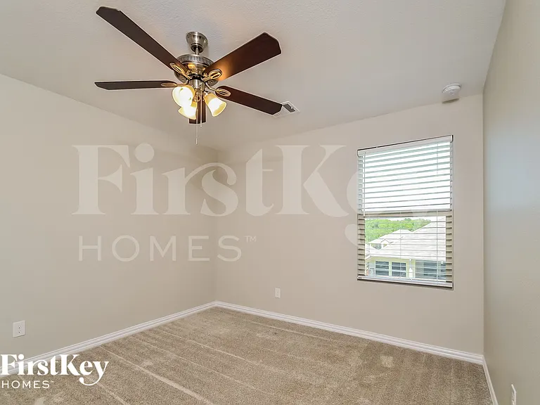 223 Rosewood Dr — Photo 11