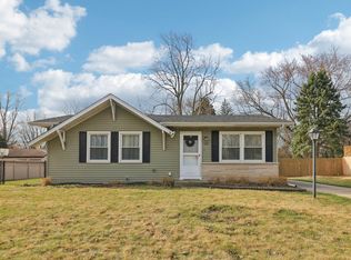 30W221 Claymore Ln, Naperville, IL 60563