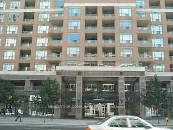 889 Bay St #512, Toronto, ON M5S 3K5