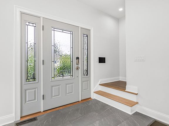 3rd image of 535 2nd St #B