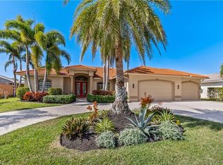 28424 Del Lago Way, Bonita Springs, FL 34135