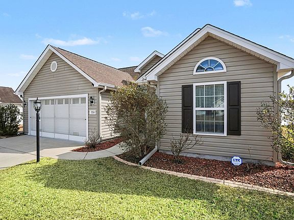 4th image of 374 Barton Loop