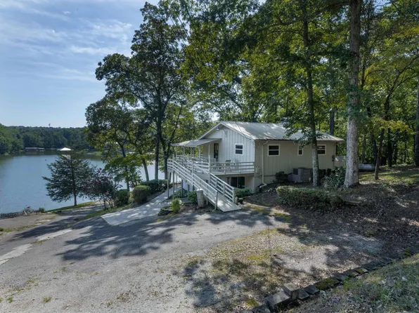739 River Forest Ln, Talladega, AL 35160
