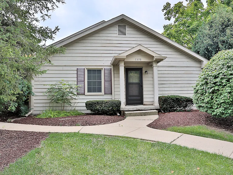 1398 Compton Ct 2bed 1bed UPDATED Ranch
