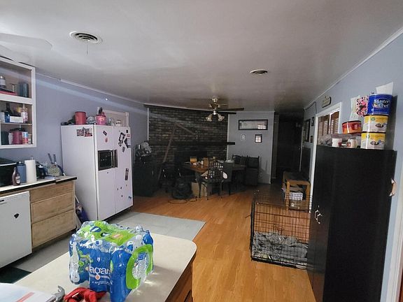 4th image of 96 Pine Grove Rd