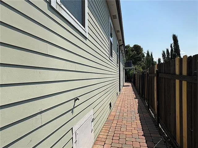 2 bed, 1.0 bath, 600 sqft, $1,600 — Photo 2