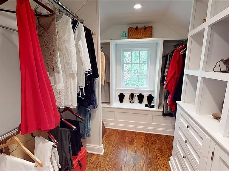 Spacious Primary Bedroom Walk-in closet