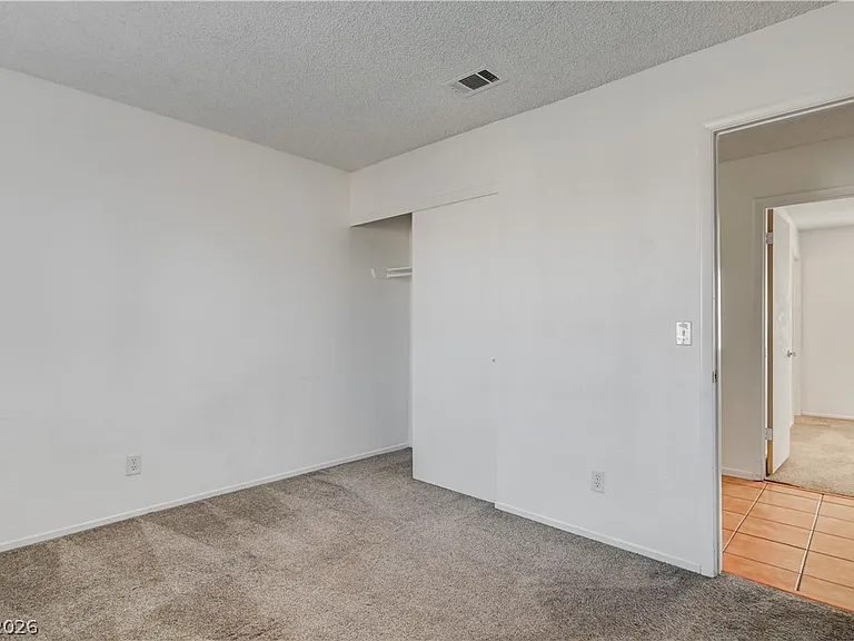 707 Honeybee Ct — Photo 31