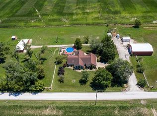 11312 Little Prairie Rd, Breese, IL 62230