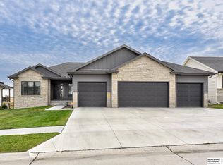 5419 N 206th St, Elkhorn, NE 68022