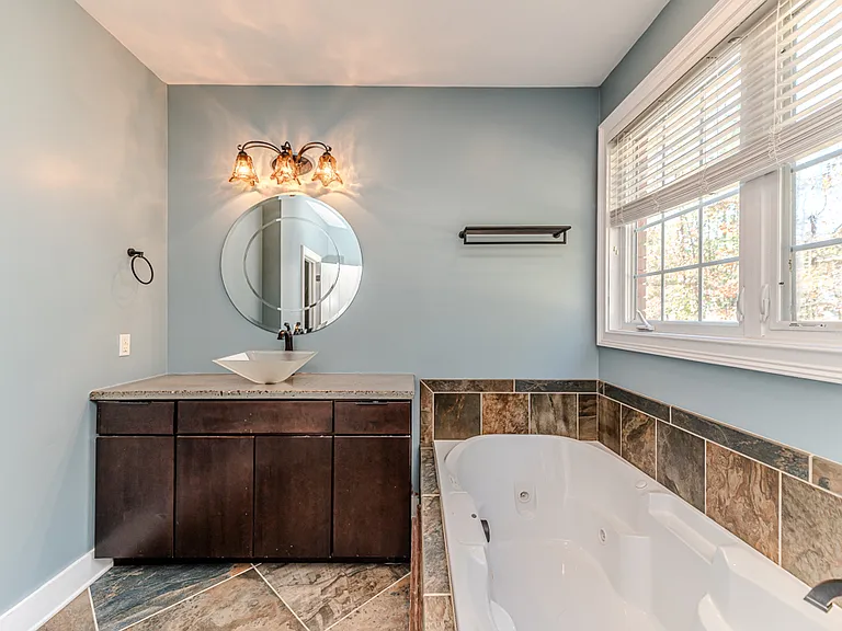 233 Saintsbury Pl — Photo 36