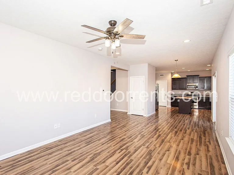 806 Kelly Pass — Photo 8