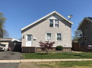 15 4th St, Bristol, CT 06010