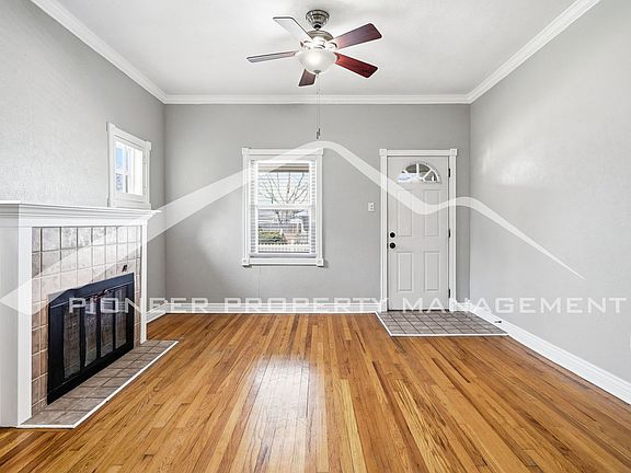 3rd image of 4110 S Pennsylvania St