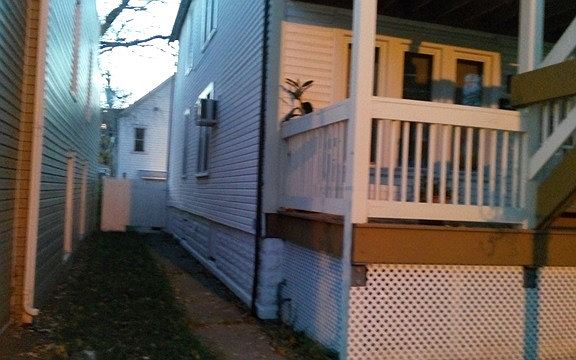 3rd image of 9114 S Woodlawn Ave