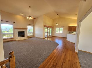 9950 Pleasanton Dr, Colorado Springs, CO 80920