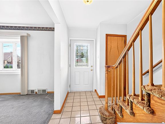 4th image of 1407 Marion Ave