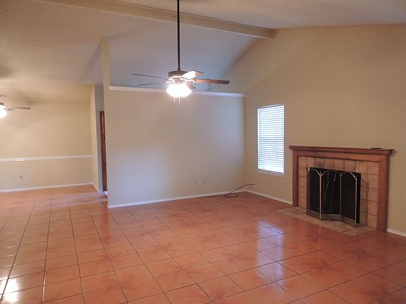 2nd image of 4102 Meadow Park Dr