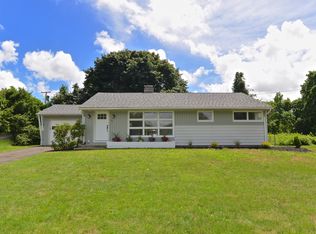 23 Sherry Ln, Danbury, CT 06811