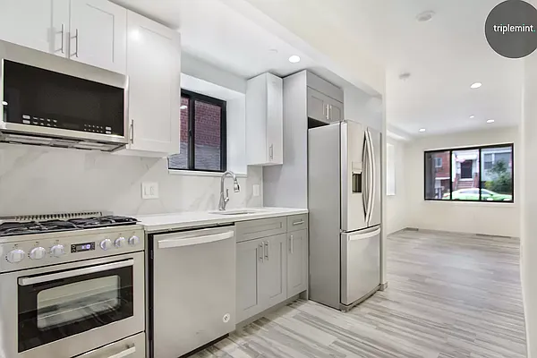 Rented by The Agency | media 2