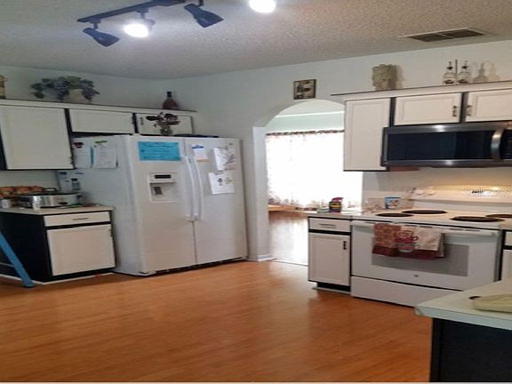 5th image of 658 Parakeet Ct