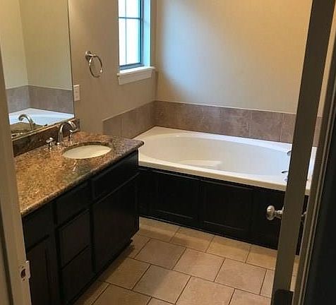 4th image of 3927 White Lake Dr