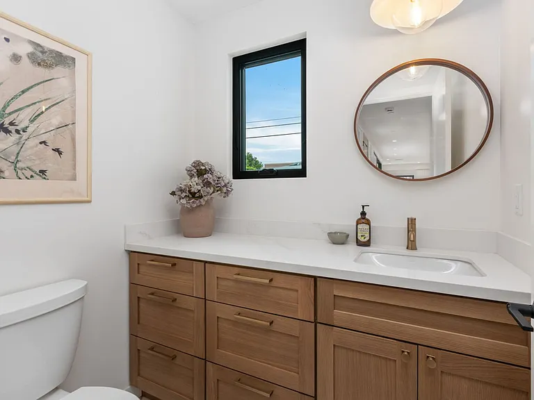 243 Dahlia Ave — Photo 26