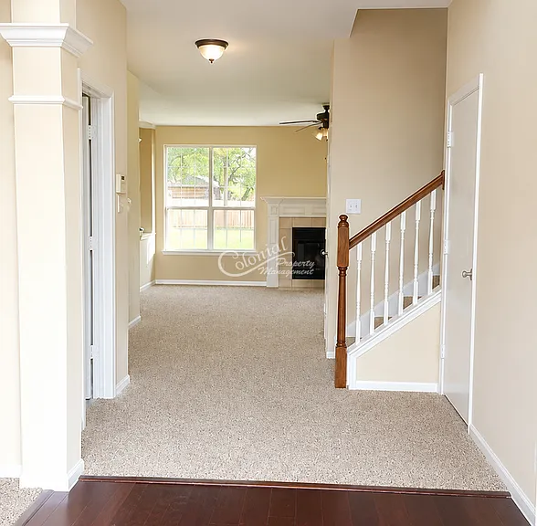 711 Cattail Cir — Photo 2