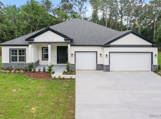 27 Sycamore Ct W, Homosassa, FL 34446