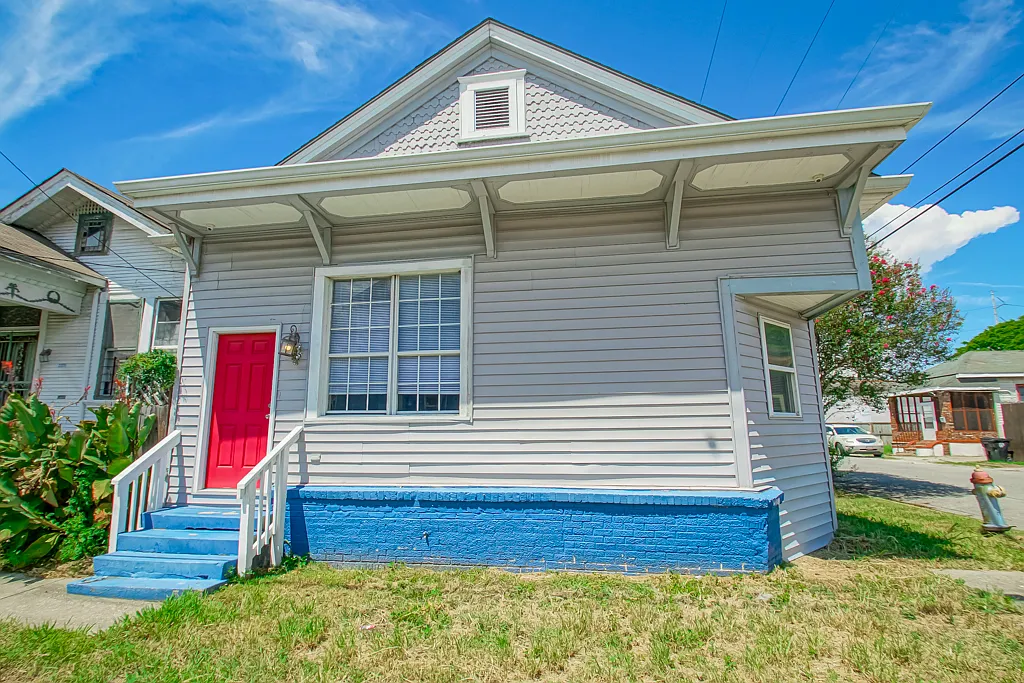 1700 Spain St — Photo 2
