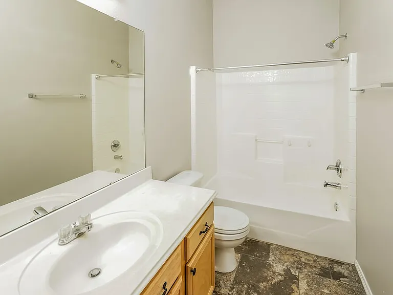 11927 Belle Ct — Photo 15