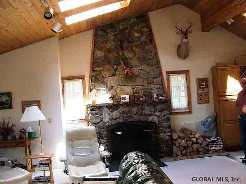 2nd image of 6819 Mountain View Way